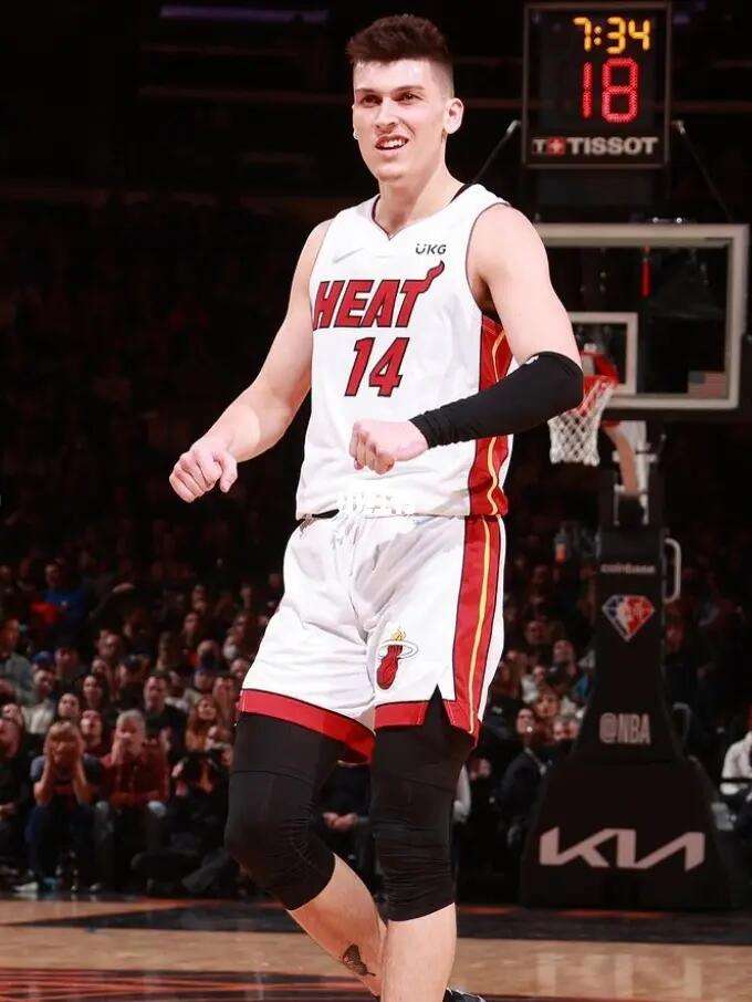 作和战术执 作和战术执