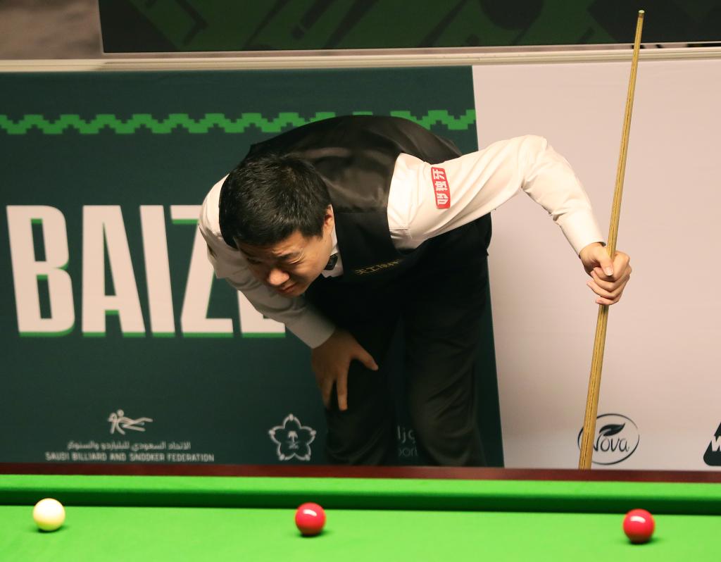 他不仅是比 他不仅是比